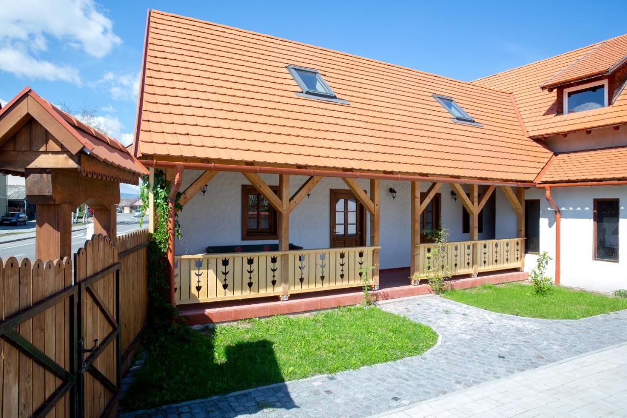 Pepi Vendeghaz - Casa De Oaspeti Pepi Joseni  Eksteriør billede